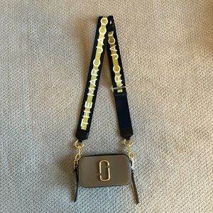 Authentic Marc Jacobs Snapshot Crossbody in French Gray